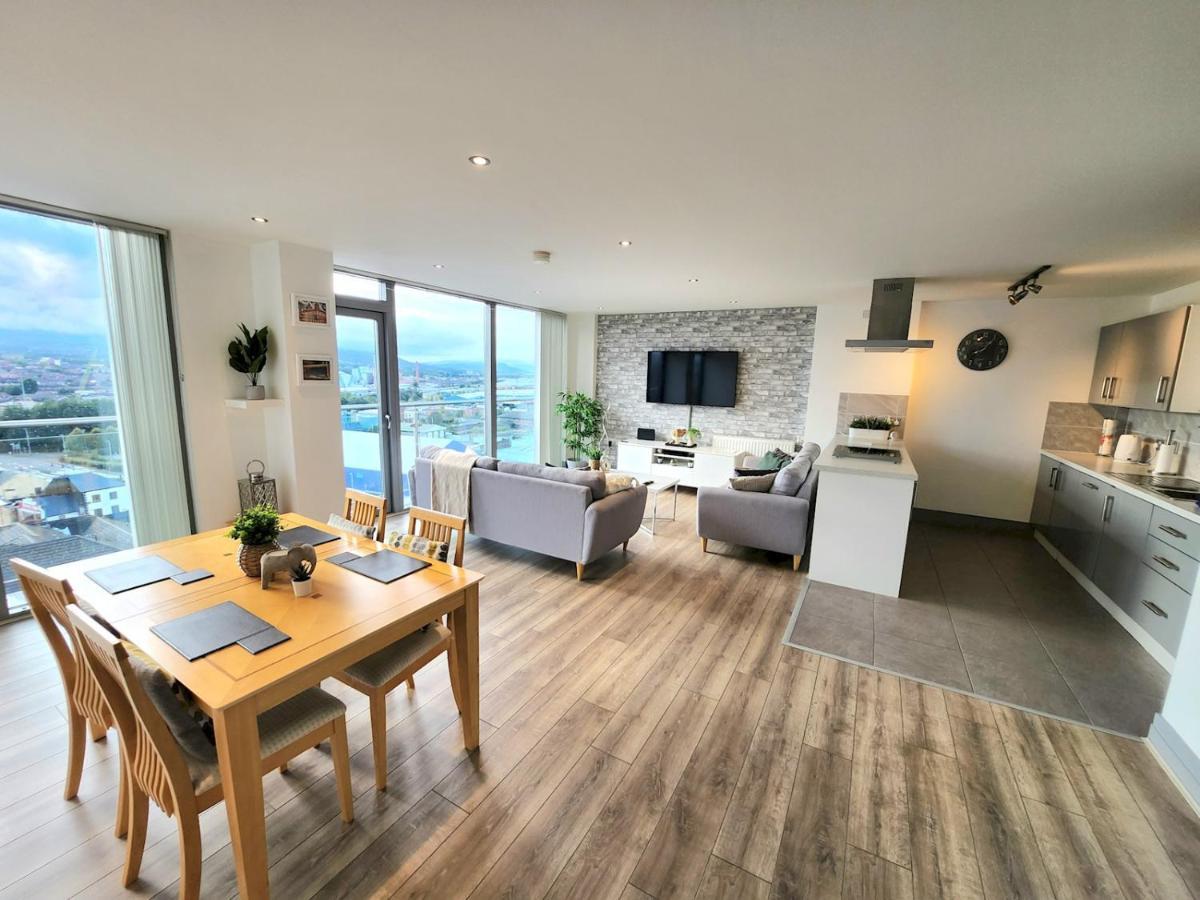 Apartmán Pass The Keys Stunning Penthouse With Balcony Sunset Views Belfast Exteriér fotografie